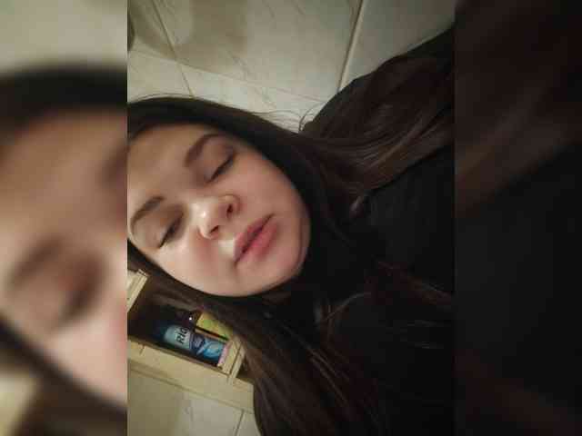 Karina-15 webcam