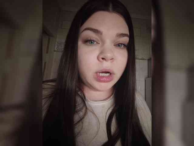 Karina-15 webcam