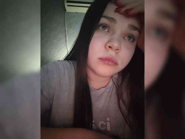 Karina-15 webcam