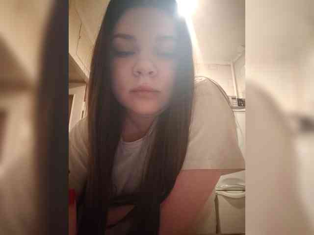 Karina-15 webcam