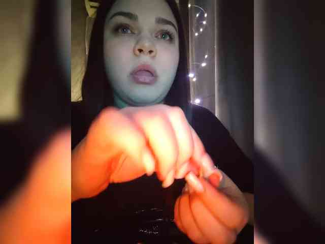 Karina-15 webcam