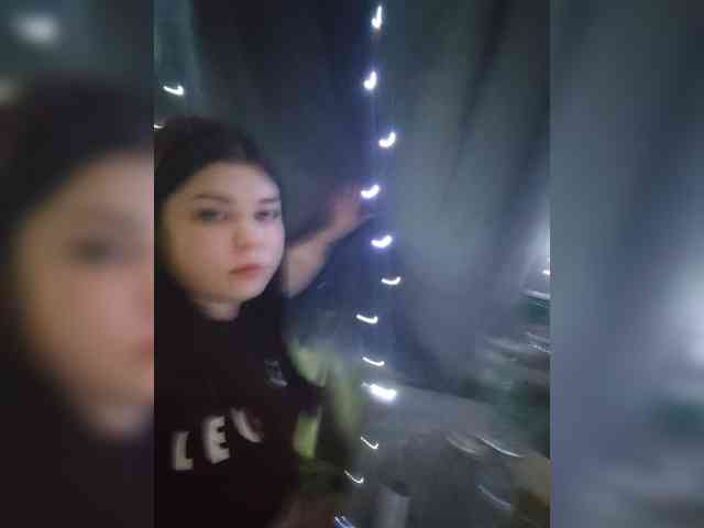 Karina-15 webcam