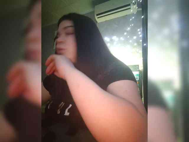 Karina-15 webcam