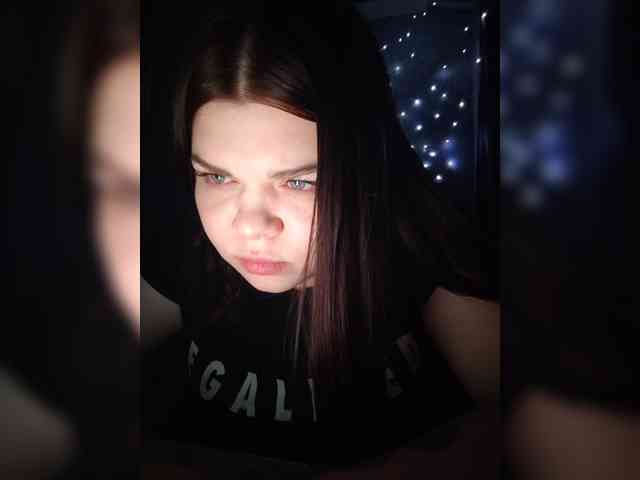 Karina-15 webcam