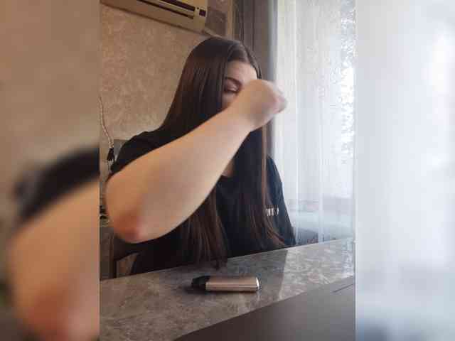 Karina-15 webcam