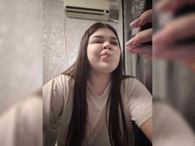 Karina-15 webcam