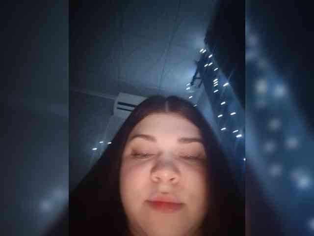 Karina-15 webcam
