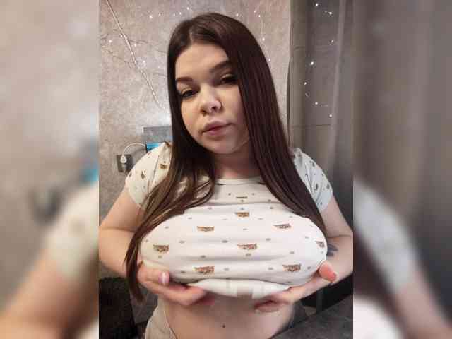 Karina-15 webcam