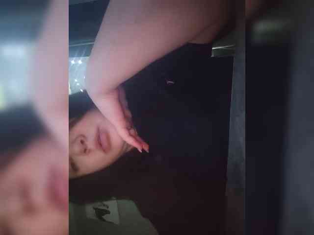 Karina-15 webcam