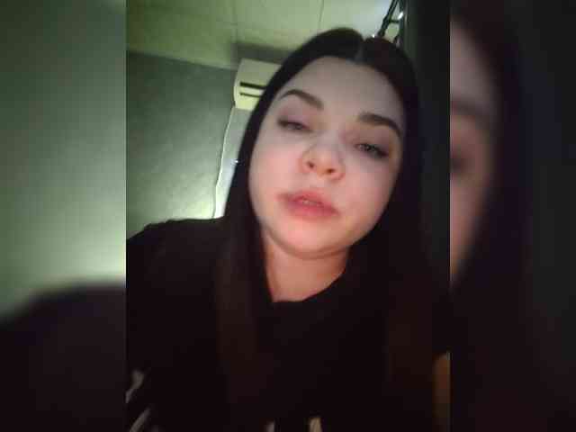 Karina-15 webcam