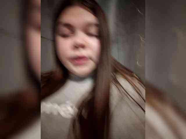 Karina-15 webcam