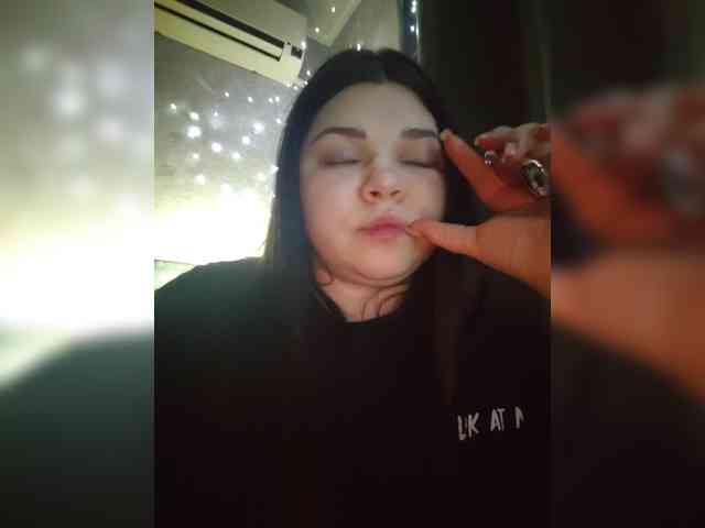 Karina-15 Sex Cam Show