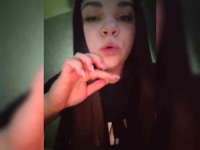 Karina-15 webcam