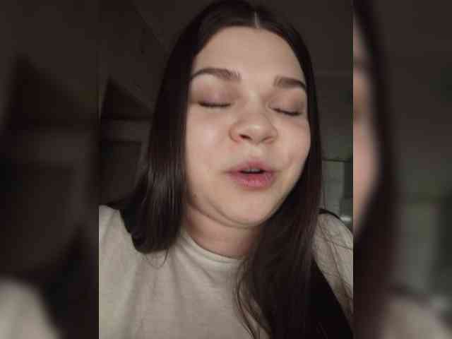 Karina-15 webcam