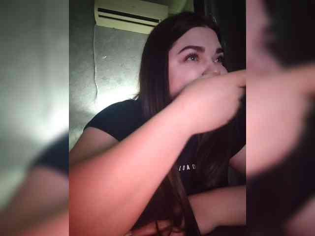 Karina-15 webcam