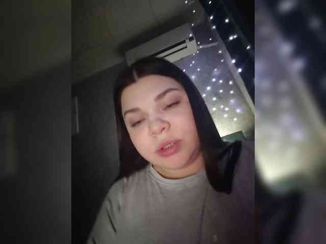 Karina-15 webcam
