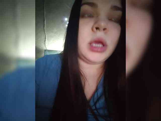 Karina-15 webcam