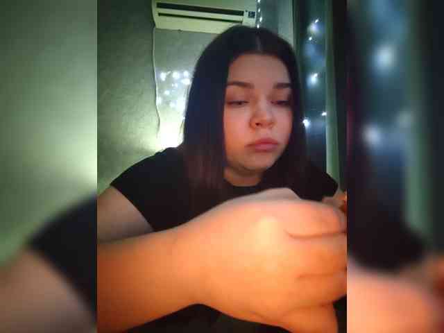 Karina-15 webcam