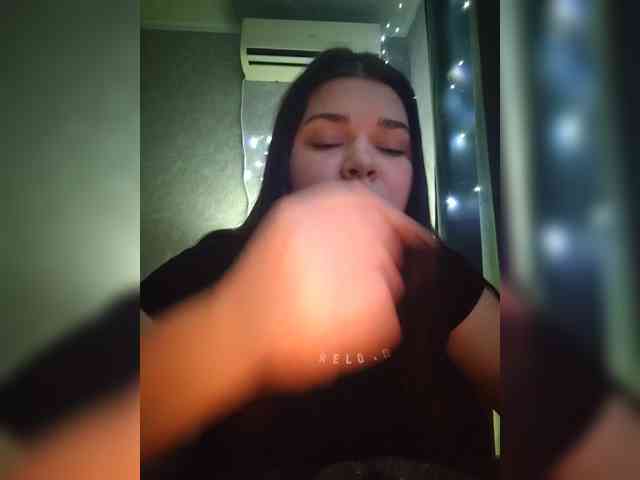 Karina-15 webcam