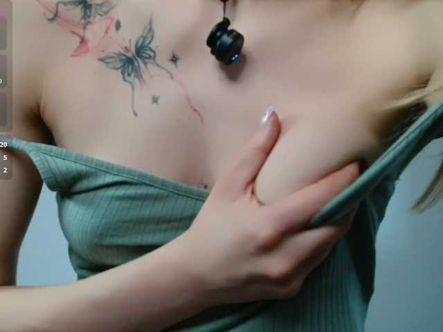 Alex-7595 live cam on BongaCams