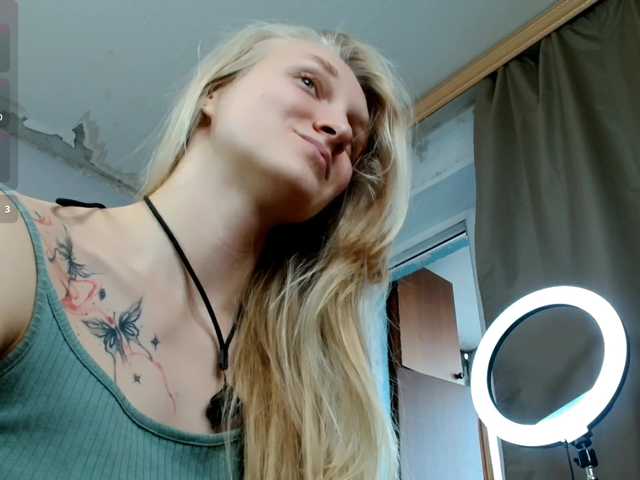 Alex-7595 live cam on BongaCams