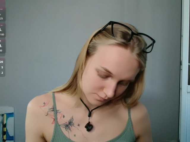 Alex-7595 live cam on BongaCams