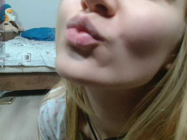 Alex-7595 live cam on BongaCams