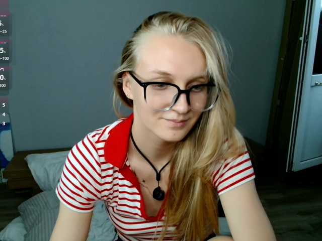 Alex-7595 live cam on BongaCams