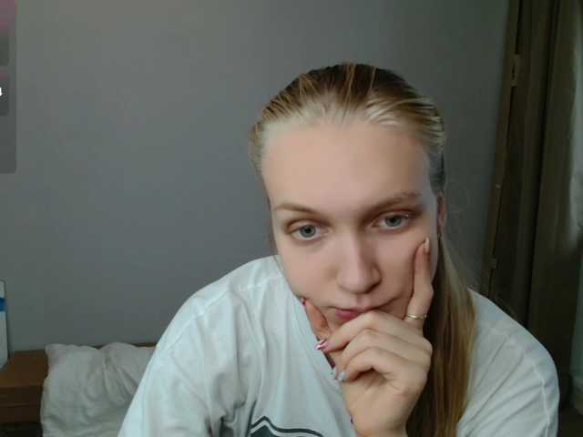 Alex-7595 live cam on BongaCams
