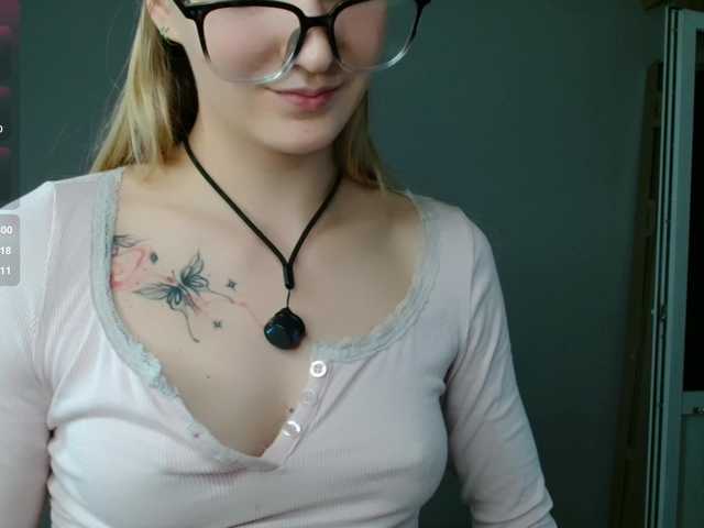 Alex-7595 live cam on BongaCams
