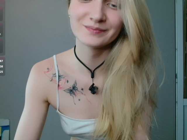 Alex-7595 live cam on BongaCams