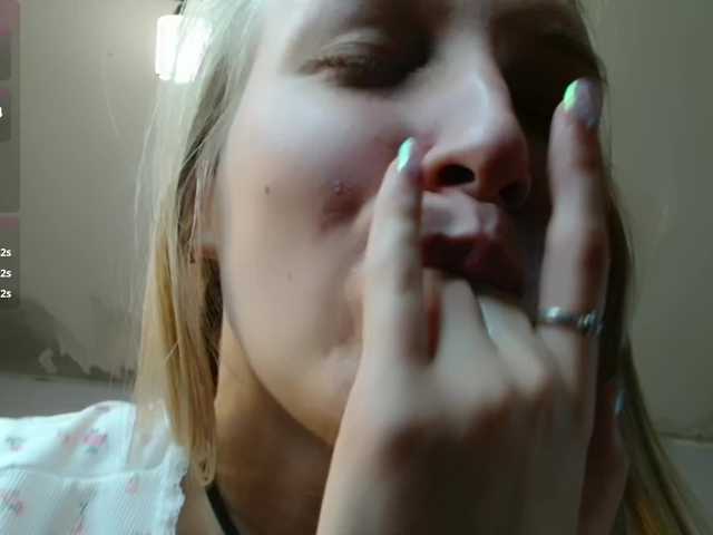 Alex-7595 live cam on BongaCams