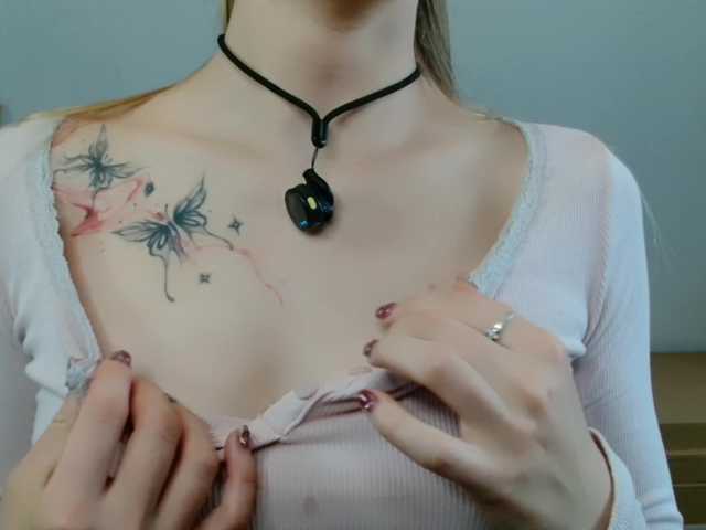 Alex-7595 live cam on BongaCams
