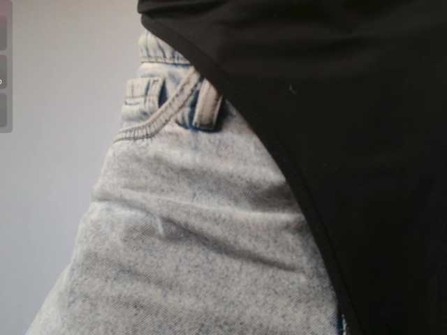 Alex-7595 live cam on BongaCams