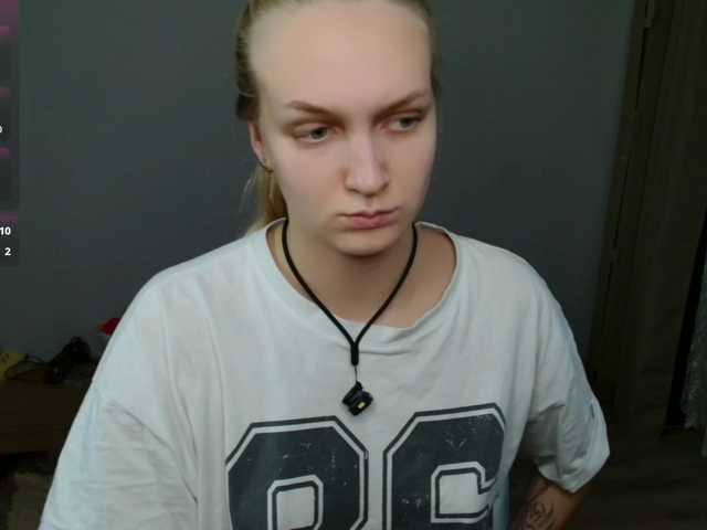 Alex-7595 live cam on BongaCams