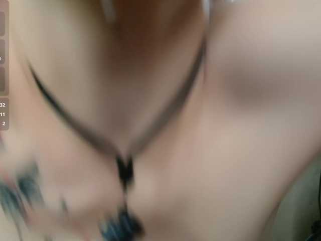 Alex-7595 live cam on BongaCams