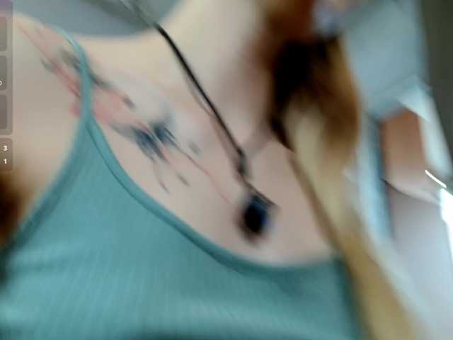 Alex-7595 live cam on BongaCams