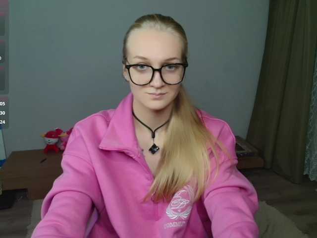 Alex-7595 live cam on BongaCams