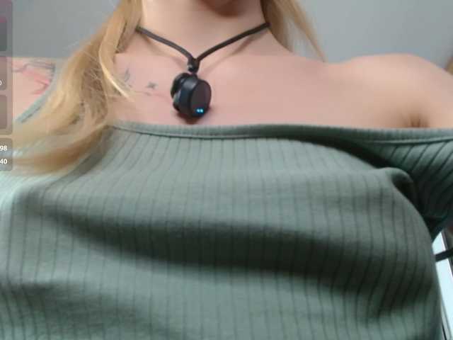 Alex-7595 live cam on BongaCams