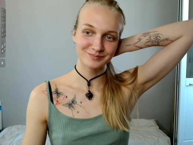 Alex-7595 live cam on BongaCams
