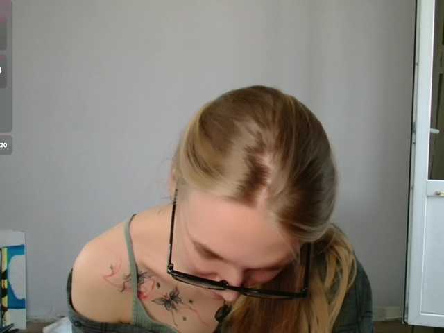 Alex-7595 live cam on BongaCams