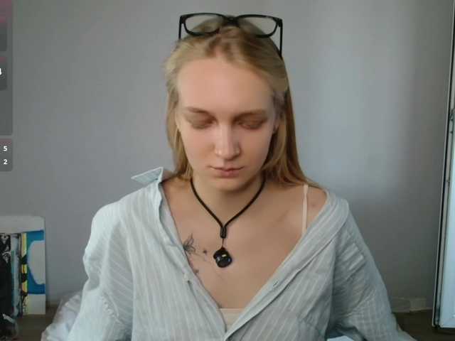 Alex-7595 live cam on BongaCams