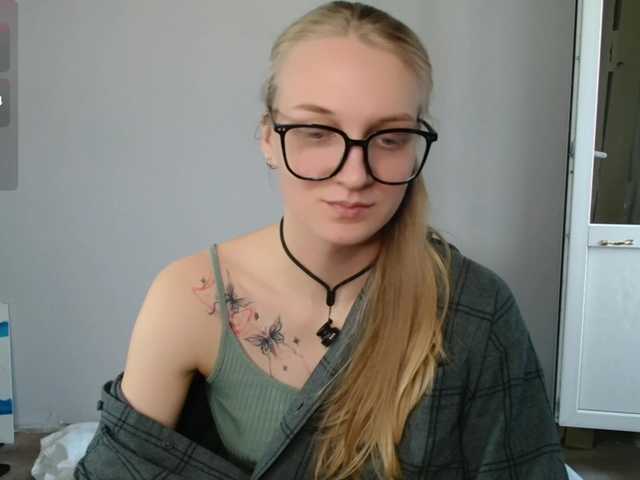 Alex-7595 live cam on BongaCams