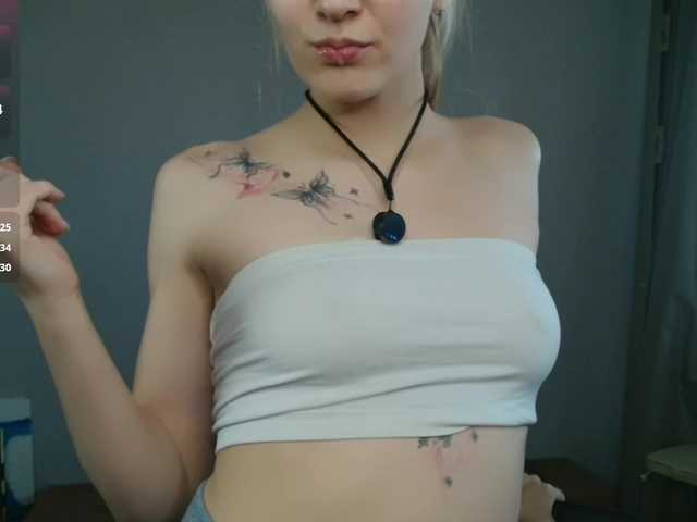 Alex-7595 live cam on BongaCams
