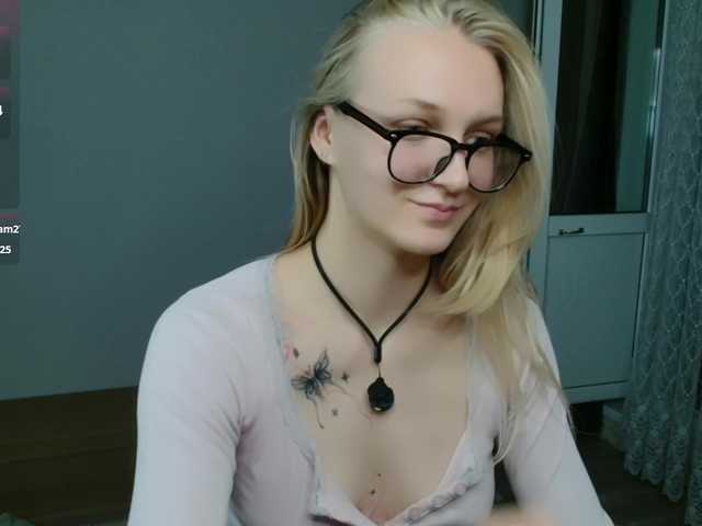 Alex-7595 live cam on BongaCams