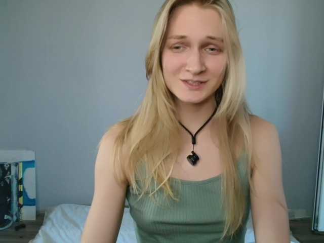 Alex-7595 live cam on BongaCams