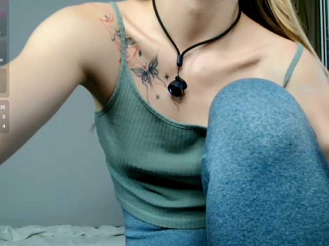 Alex-7595 live cam on BongaCams