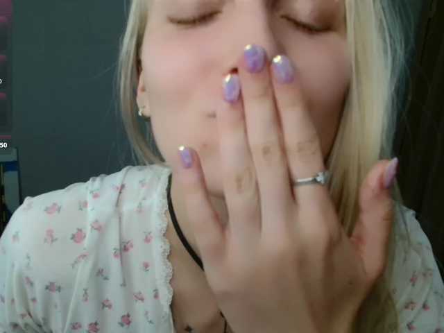 Alex-7595 live cam on BongaCams