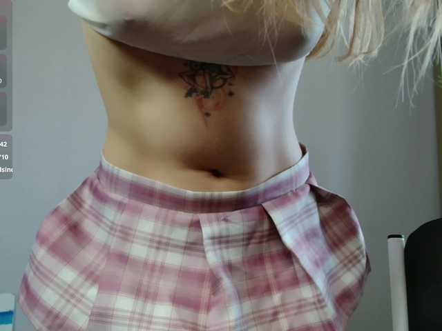 Alex-7595 live cam on BongaCams