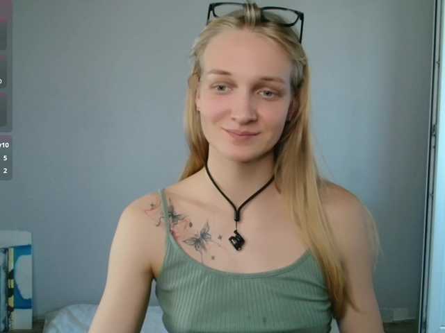 Alex-7595 live cam on BongaCams